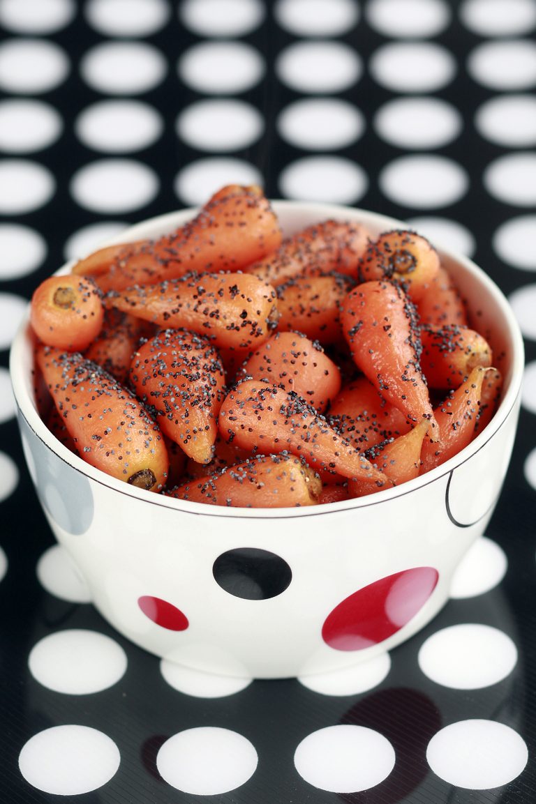 Maple Chantenay with poppy seeds